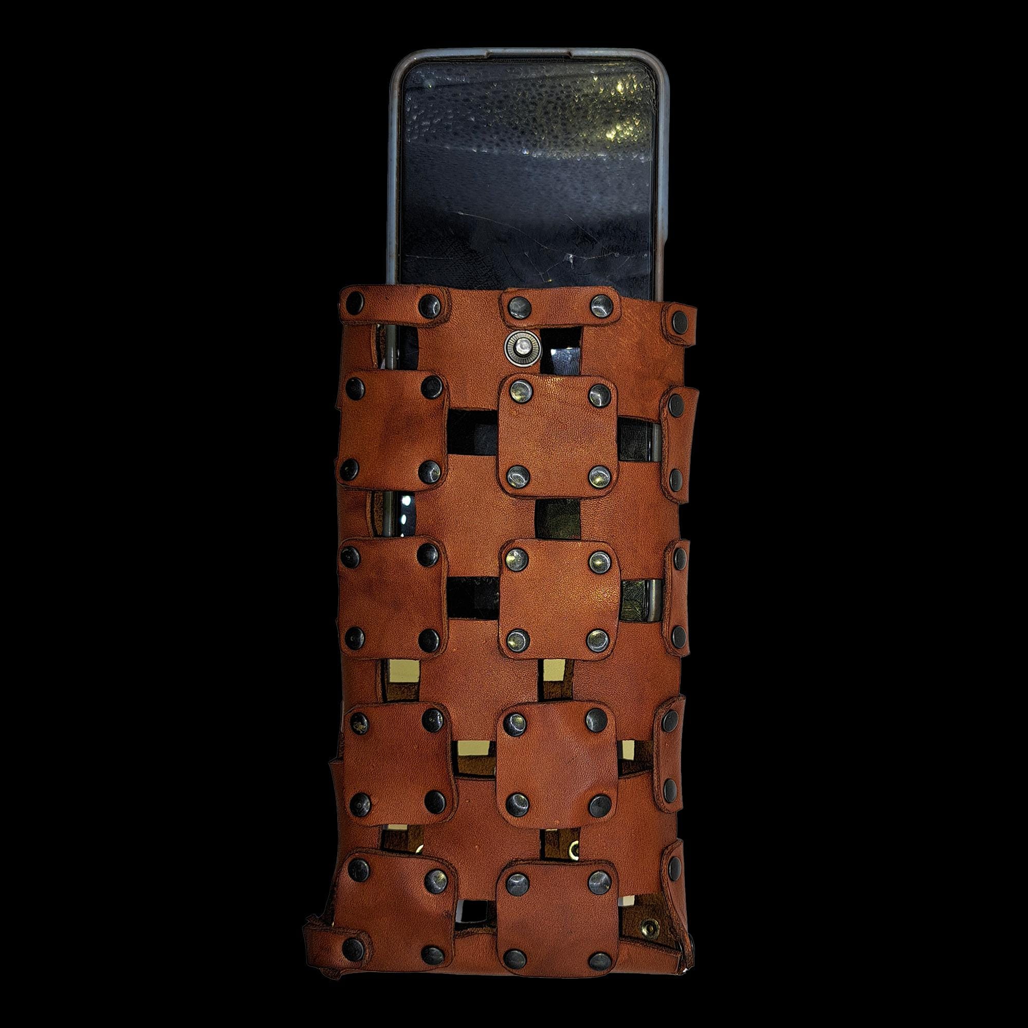 Handmade Woven Leather Phone Case – Vegetable-Tanned Belt Loop Holder for 6.5" Mobile Phones